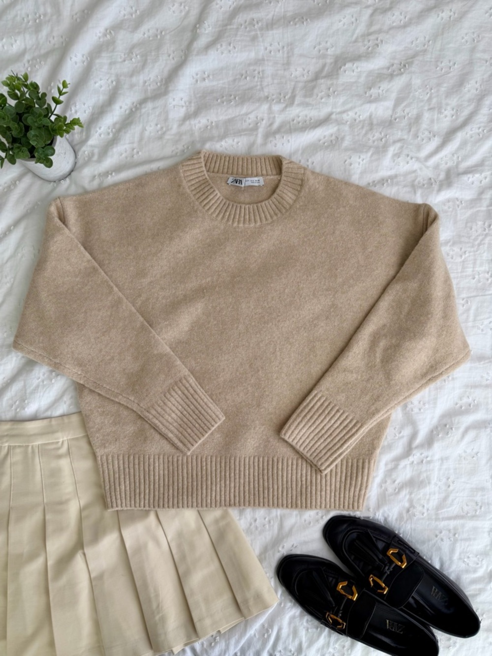 Zara Beige Crewneck Sweater - Neutral Knit